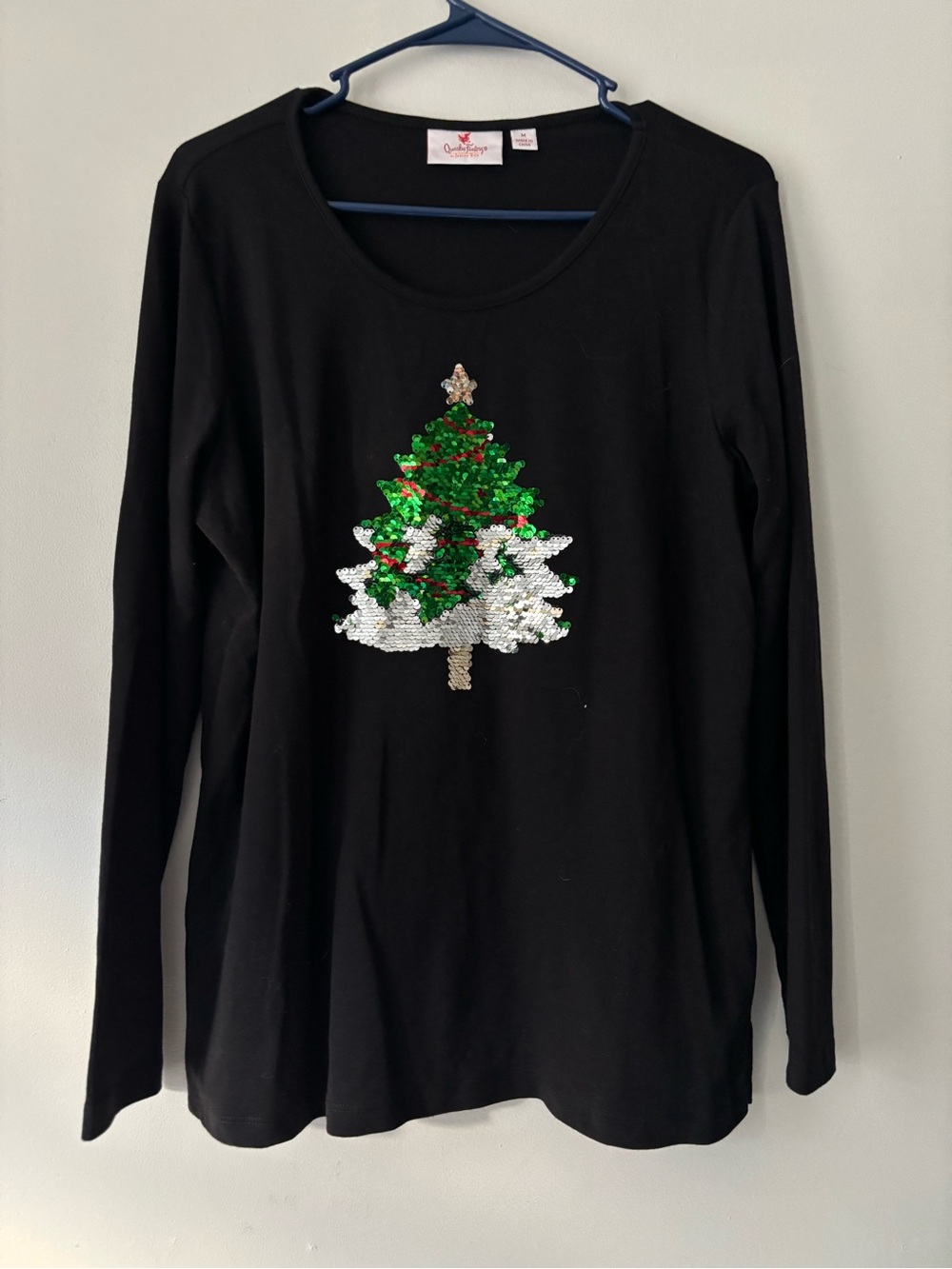 NEW Vintage Black Christmas Tree Sequin Long Sleeve Tee RoundNeck Sweater Medium